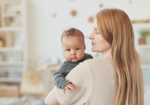 Navigering af det første år: En dybdegående undersøgelse af babyens søvncykler