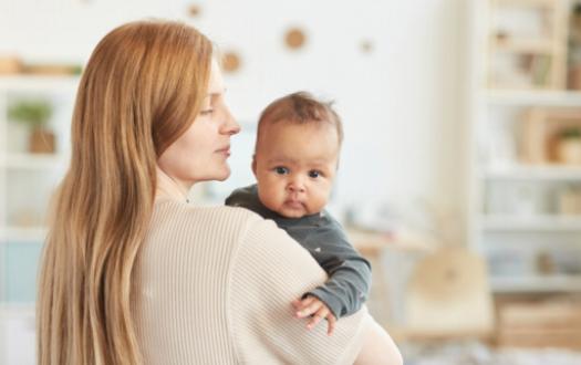 Hjørnebeskyttelse 101: Alt hvad du behøver at vide om baby-sikkerhed